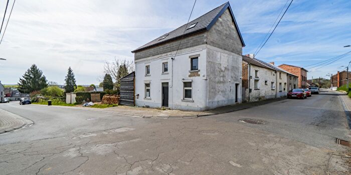 Maison 2 pièces à vendre à Rue du Cimetière, JemeppesurSambre