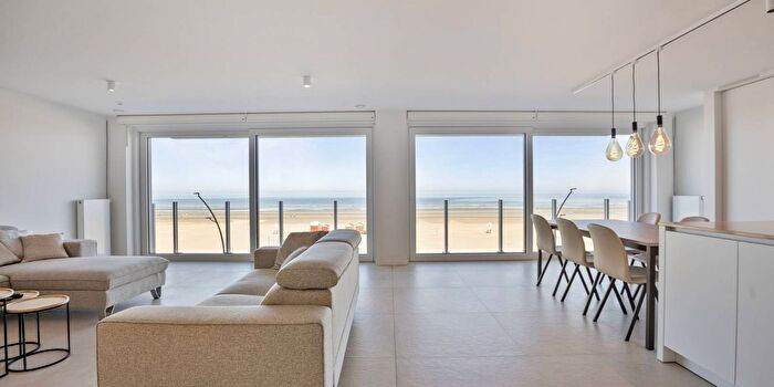 Zeedijk, De Panne : Appartement 4 pièces à vendre