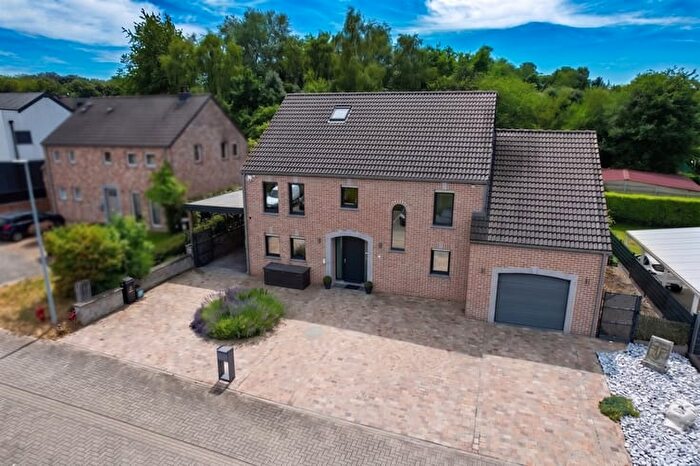 Rue Suzanne Grégoire, VOTTEM - Maison 3 pièces à vendre
