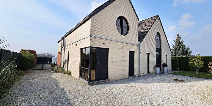 Maison 3 pièces à vendre à La Bouverie, Henegouwen