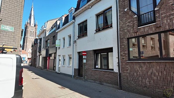 Maison 15 pièces à Collegestraat, Eeklo, à vendre