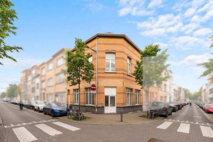 De Bosschaertstraat, Antwerpen : Maison 6 pièces à vendre