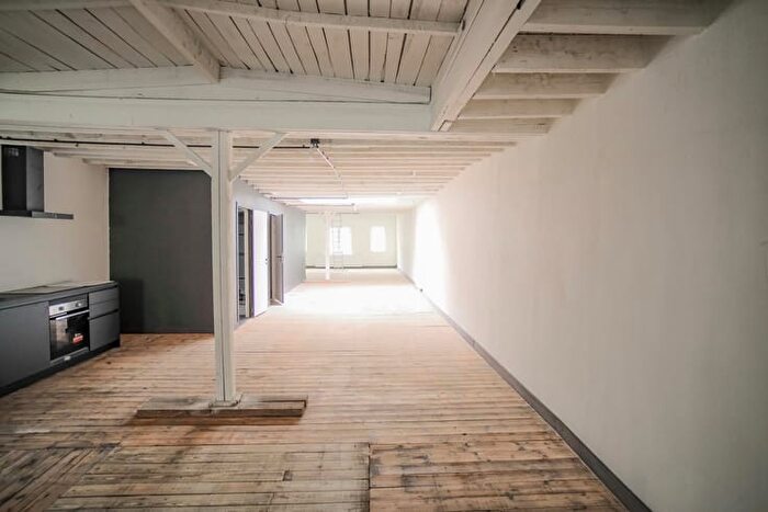 Appartement à Tulpstraat, Antwerpen, à louer