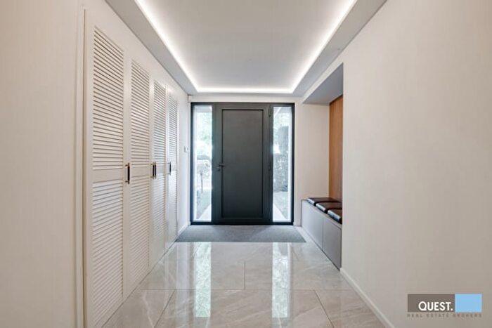 Maison 5 pièces à vendre à Platanenlaan, Antwerpen Wilrijk
