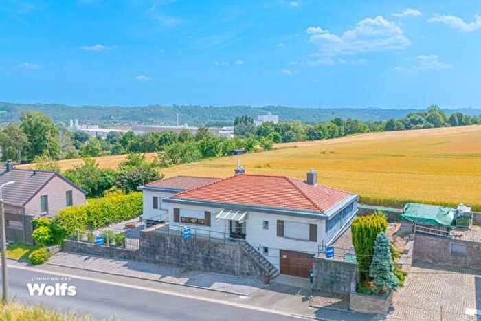 Rue des Quatre Chemins, HermallesousArgenteau : Maison 3 pièces à vendre