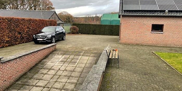 Appartement à Roelerweg A, Zutendaal, à louer