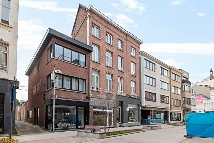 OnzeLieveVrouwestraat, MECHELEN - Maison 5 pièces à vendre