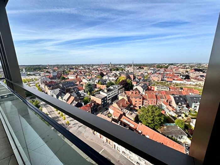 Rolariusplein, Roeselare : Appartement 4 pièces à louer