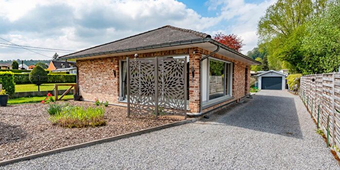 Maison 2 pièces à vendre à Rue de la Plage, Godinne