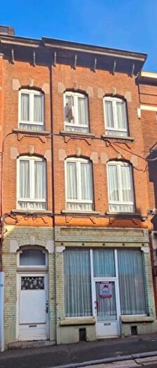 Maison 4 pièces à rue Turenne, Charleroi, à vendre