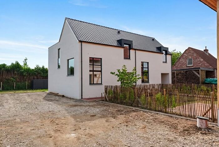 Maison 3 pièces à Veerstraat A, WELLEN, à vendre