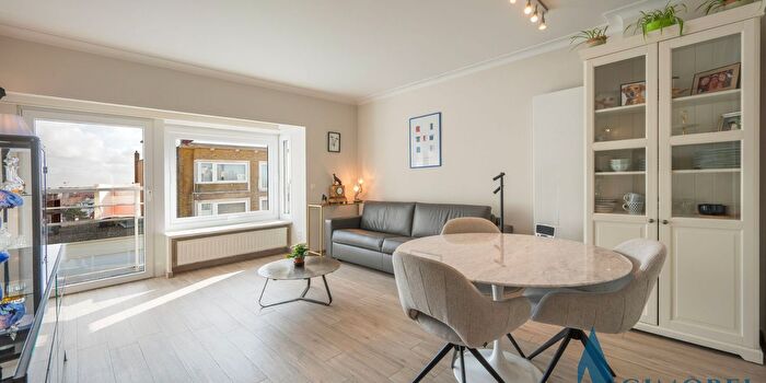 Rozenlaan, Duinbergen : Appartement 3 pièces à vendre