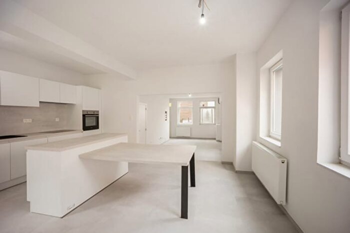 Rue Foxhalle, Liège : Maison 3 pièces à vendre