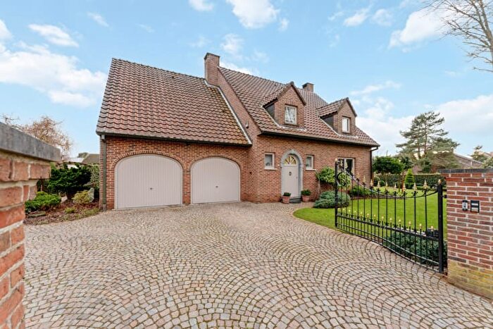 Plaggenstraat, Genk : Maison 1 pièce à vendre