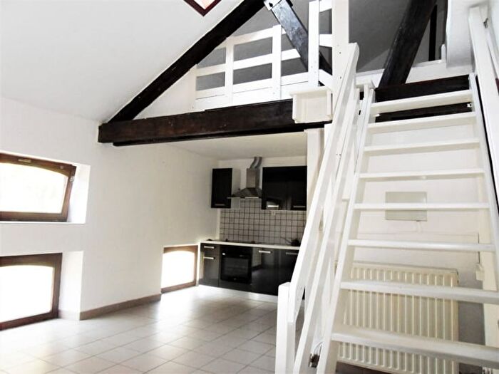 Rue Ferme du Coq, COURTSAINTETIENNE : Appartement 1 pièce à louer