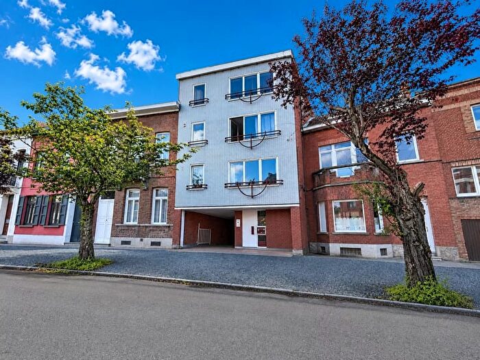 AVENUE DE SAINT PIERRE, Mons - Appartement 5 pièces à vendre