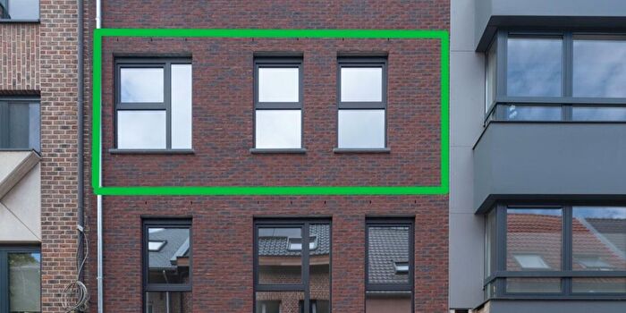 Grote Kerkstraat, Maaseik : Appartement 2 pièces à louer