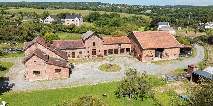 Maison 2 pièces à vendre à Route de Philippeville, Agimont