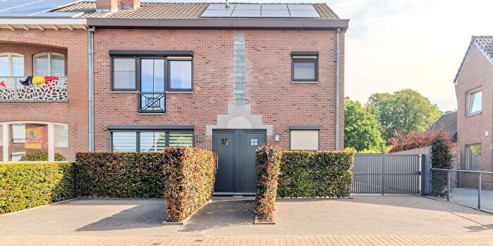 Waterstraat, Lanaken : Appartement 2 pièces à vendre