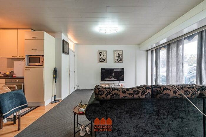 Appartement 5 pièces à Jan Frans Willemsplein, Eeklo, à vendre