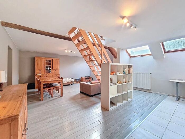 Appartement 4 pièces à louer à Rue Godefroid, Namur