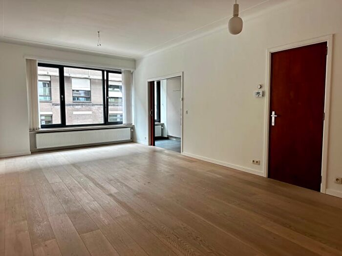 Leopoldstraat, Antwerpen : Appartement 2 pièces à louer