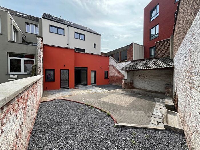 Appartement 4 pièces à louer à Rue Ernotte, Namur