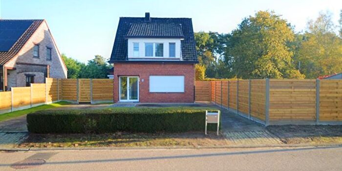 Sparrenstraat, Mol - Maison 3 pièces à louer