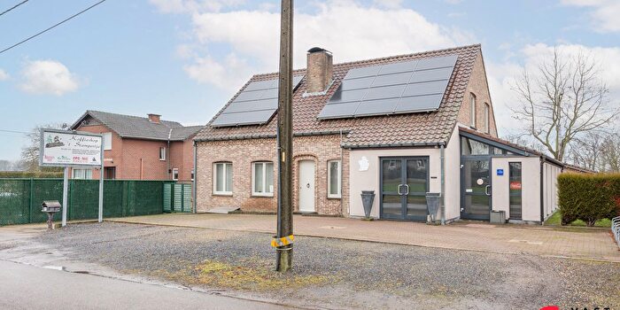 Maison 4 pièces à Lakerweg, Kessenich, à vendre