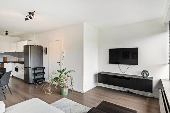 Antwerpsesteenweg, Kapellen : Appartement 8 pièces à vendre