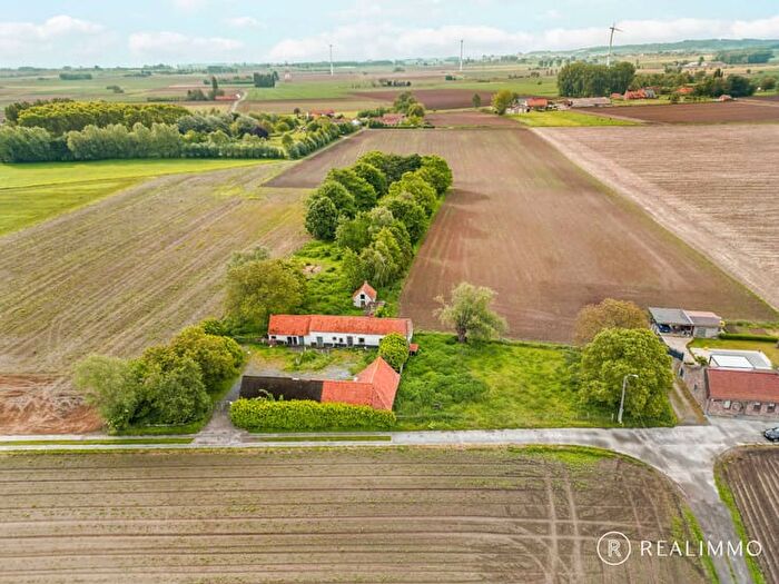 Rue de l'Alouette, Celles : Maison 5 pièces à vendre