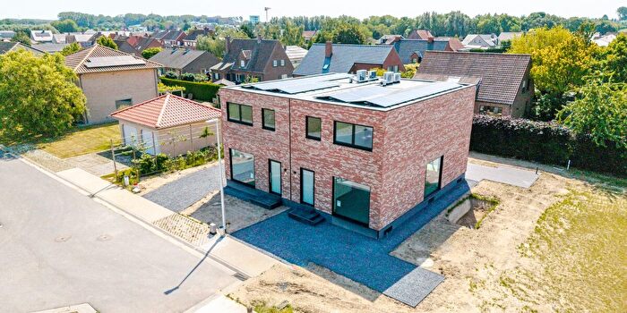 Maison 4 pièces à Jacob van Maerlantstraat, Gits, à vendre