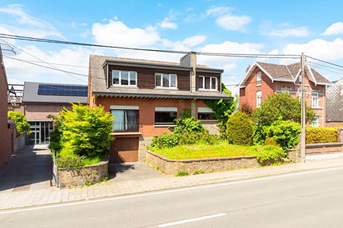 Maison 5 pièces à Rue de Maestricht, Vise, à vendre