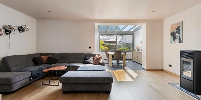 Schoolstraat, Nieuwerkerken : Maison 2 pièces à vendre
