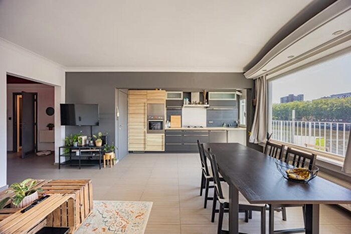 Appartement 2 pièces à Quai SaintLéonard, Liège, à vendre