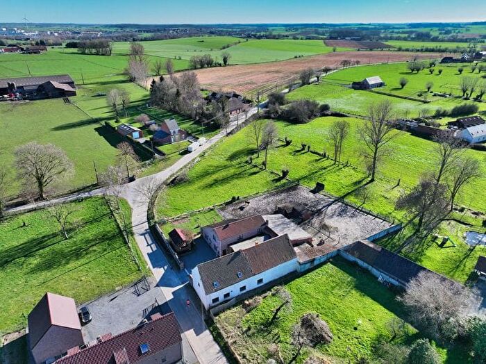 Maison 9 pièces à vendre à Chemin Tribouriau, Isières
