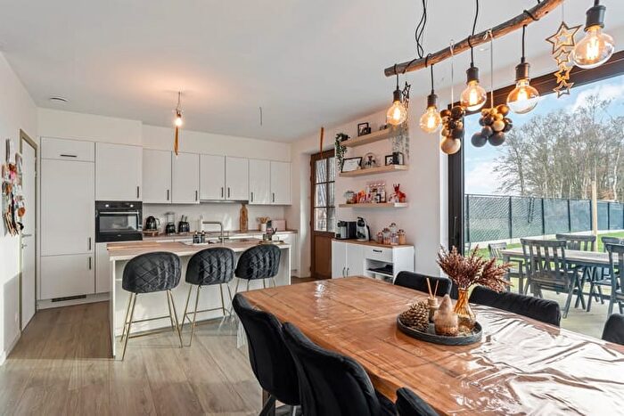 Maison 3 pièces à vendre à Vliegeneindestraat, a