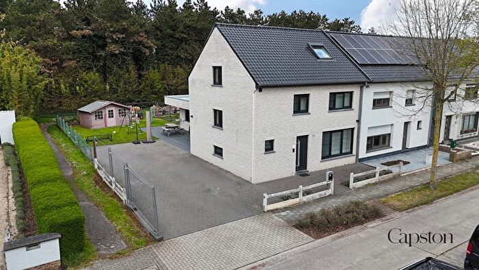 Maison 4 pièces à Eikenlaan, Zele, à vendre