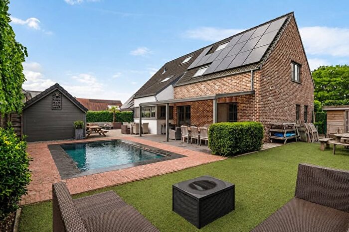 Maison 5 pièces à Bloemisterijhof, MoerbekeWaas, à vendre