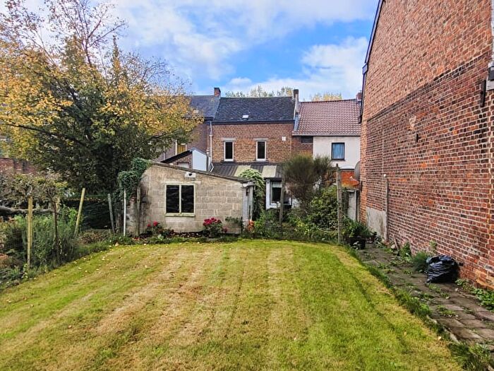 Maison 10 pièces à vendre à Rue, La Louvière