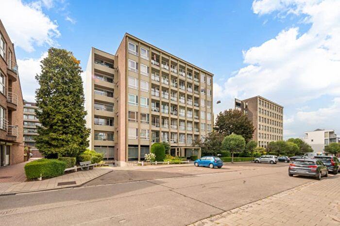 Festraetsstraat, SintTruiden : Appartement 9 pièces à vendre