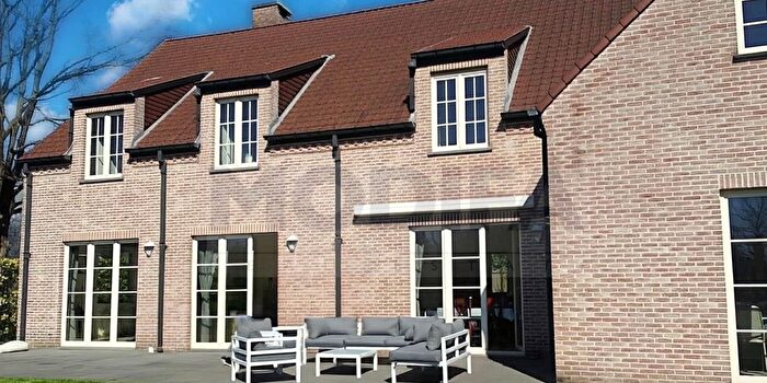 Maison 8 pièces à SintGenesiusRode, VlaamsBrabant, à louer