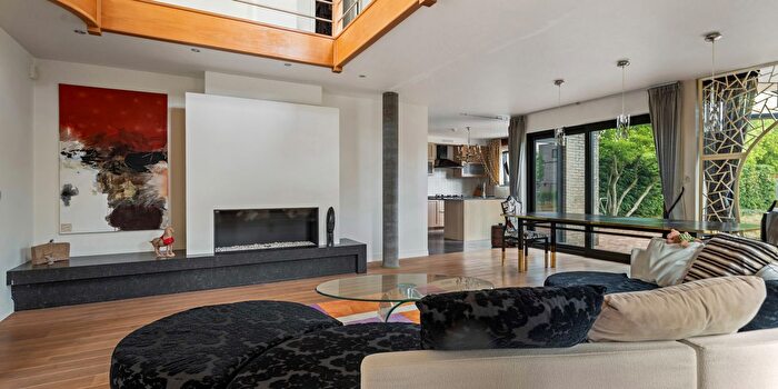 Maison 4 pièces à Heimeulenweg, Zoersel, à vendre