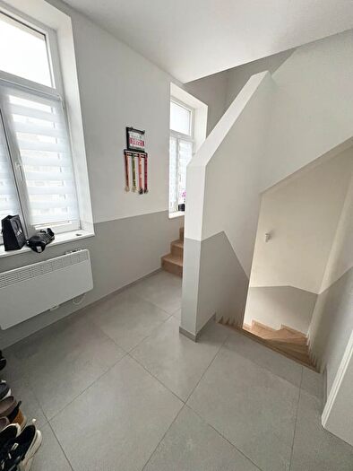 Place De La Halle, ThimisterClermont - Appartement 2 pièces à louer