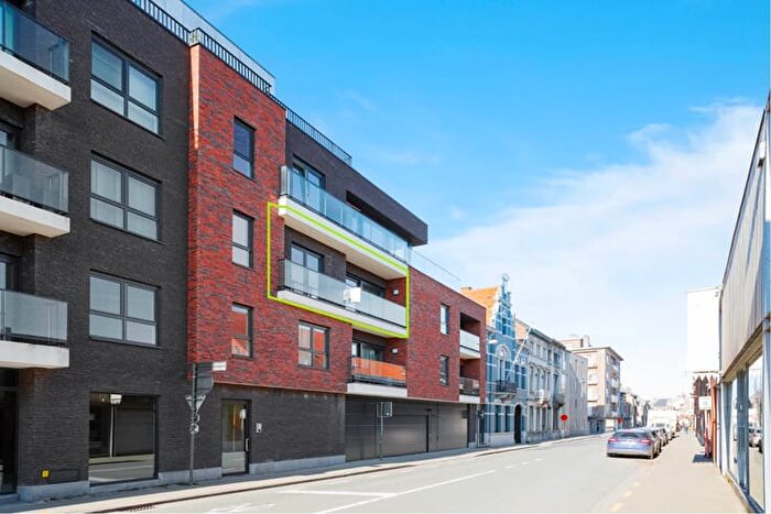 Appartement 9 pièces à Hugo Verrieststraat, Roeselare, à louer