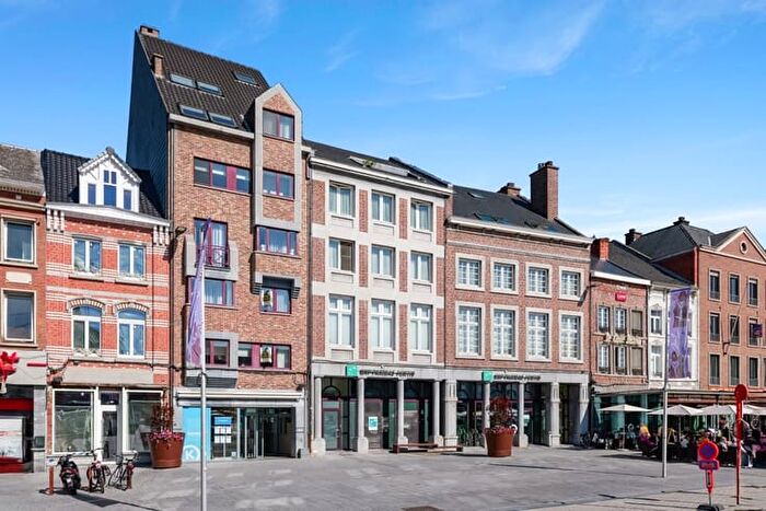 Grote Markt, SintTruiden : Appartement 6 pièces à vendre