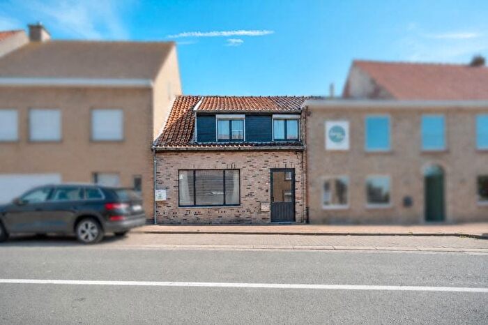 Maison 4 pièces à Roesbruggestraat, Beveren aan de ijzer, à vendre
