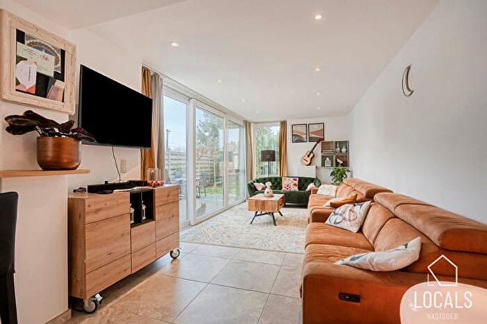 Maison 6 pièces à Kerkstraat, Haaltert Denderhoutem, à vendre