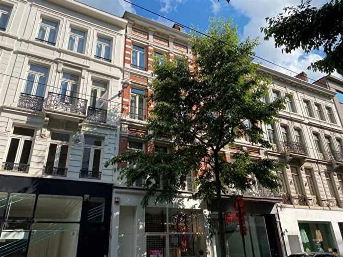Nationalestraat, ANTWERPEN - Appartement 3 pièces à louer