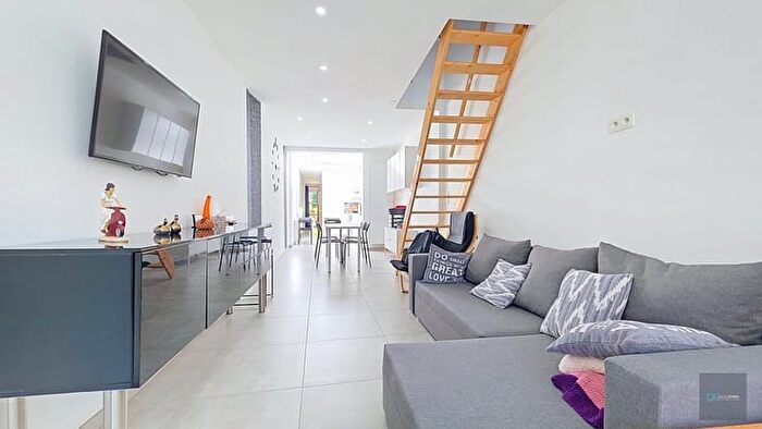 Rue du Vieux Moulin, MARCINELLE : Maison 2 pièces à vendre